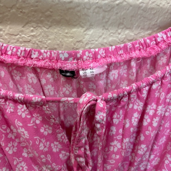 H&M Women's Pink Floral Smocked Long Sleeve Peasant Top Size XS - Picture 4 of 6